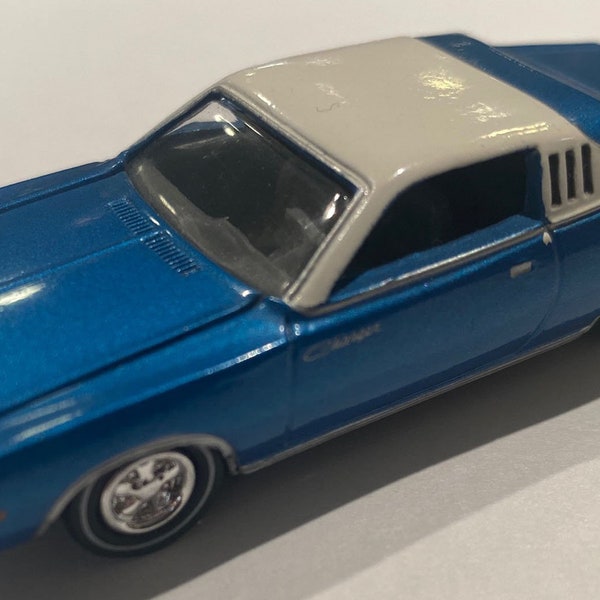 Johnny Lightning Dodge Charger SE 1973 Blue White Roof Loose