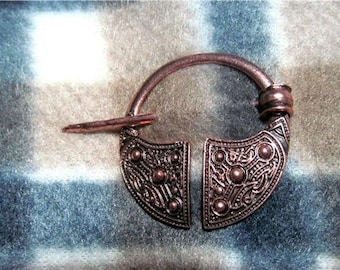 Celtic Viking Cloak Pin 1 1/2" Penannular Brooch Antique Copper Tone CP2