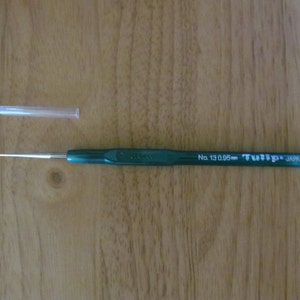 Tulip Fine Steel Crochet Hook with Comfortable Plastic Handle Size 13 Free Shipping