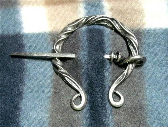 Celtic Penannular Cloak Pin Brooch