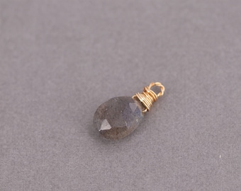 Labradorite pendant, grey labradorite pendant, quartz pendant, grey gemstone pendant, trend jewelry, gemstone pendant