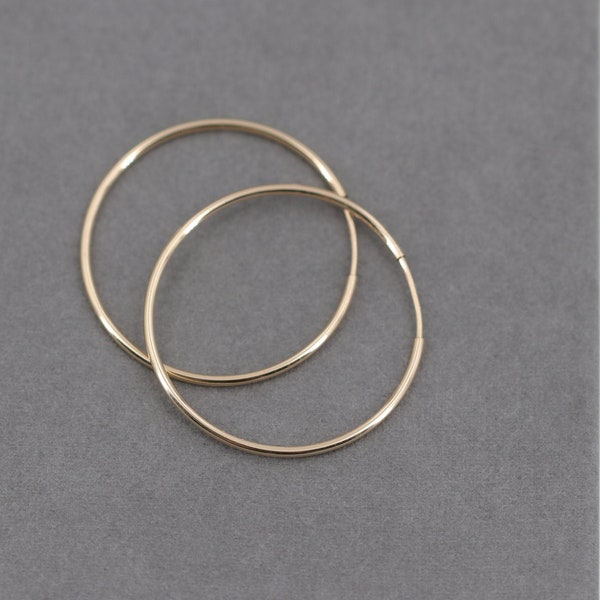 Gold Creolen, gold hoops, rings, trend schmuck, gold filled Creolen, dezenter Schmuck, 14 K gold fill Creolen, modern