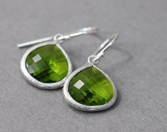 Boucles d’oreilles en cristal d’argent, Vert printemps, Péridot, Cristal, Boucles d’oreilles de mariée, Bijoux de mariage, Pendentif Drops, Bijoux en argent sterling