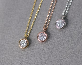 Collier fin avec pendentif en zircone, collier en or rose, collier en or avec pendentif en cristal, chaîne en or rose, pendentif en zircone, diamant