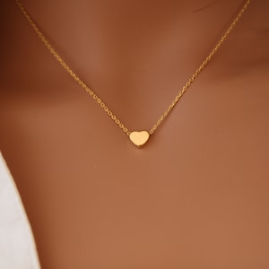 Halskette mit Herz, dünne vergoldete Kette mit Herz, Halskette mit Anhänger, Brautjungferngeschenk, Geschenk für Freundin Bild 3