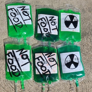 Fallout Irradiated Blood Pack Replica, UV Active, Cosplay Prop, Post-Apocalyptic Gamer Collectible