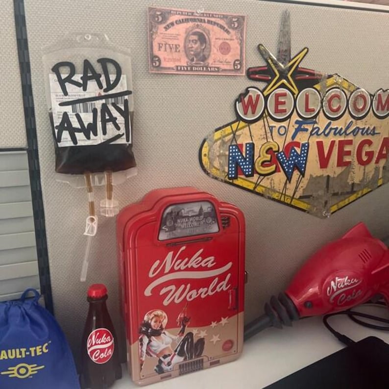 Fallout New Vegas RadAway Pack Prop Bag Replica, Cosplay Accessory, Post-Apocalyptic IV, Gamer Gift image 7