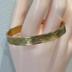 Vintage c1960s 12k Gold Filled Bangle Bracelet Signed Hallmark Eton Mod
