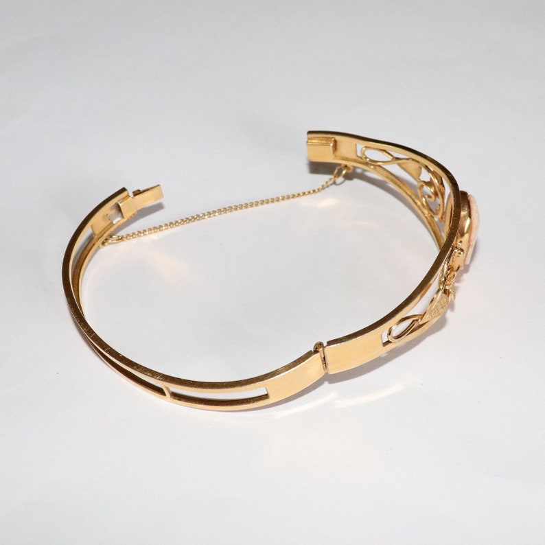 Vintage 1950s 12k Gold Filled GF Van Dell Carved Conch Shell Cameo Hinged Bangle Bracelet Mid Century Jewellery Jewelry Womens Gifts