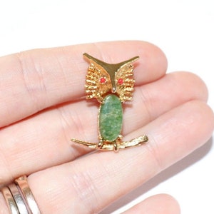 Vintage 1960s 12k Gold Filled Owl Brooch Pin w/ Jade Belly & Ruby Eyes Estate Find Jewellery Jewelry Gifts 4 Mum Grandmother Aussie Seller