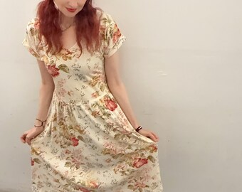 Vintage 80’s Cream Colored Floral Romantic Dress