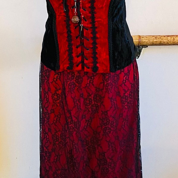 Vintage 1950’s Pin Up Glam  Van Raalte Goth Red Black Illusion Pencil Style Slip