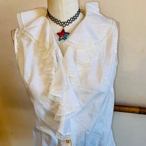 Vintage 1960s White Ruffled Sleeveless Romantic Mod Scooter Girl Na Ma Of California Blouse image 4