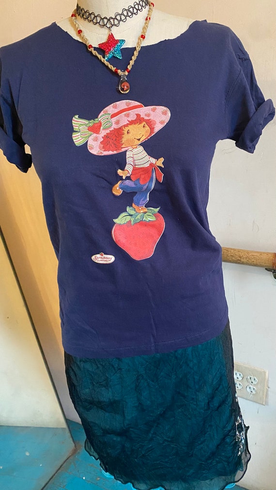 Vintage Y2K Strawberry Shortcake  Iron On Navy Bl… - image 5