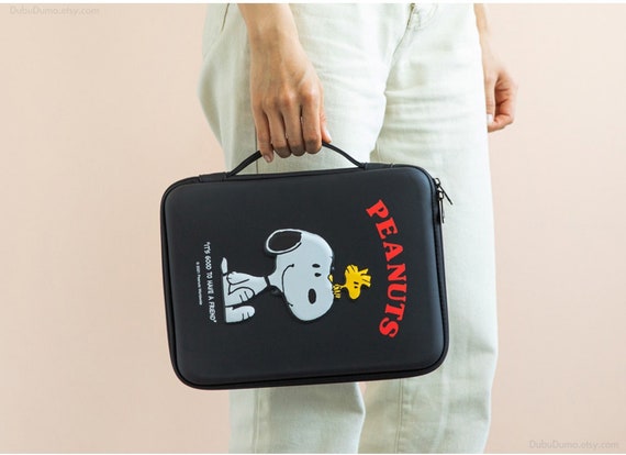 OFFICIAL PEANUTS SNOOPY HUG LEATHER BOOK WALLET CASE FOR APPLE iPAD