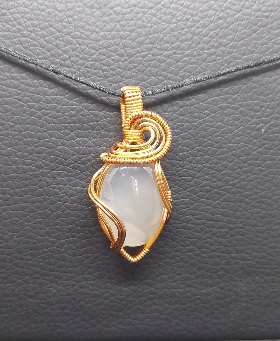 ミルキークォーツ銅ペンダント - Etsy 日本