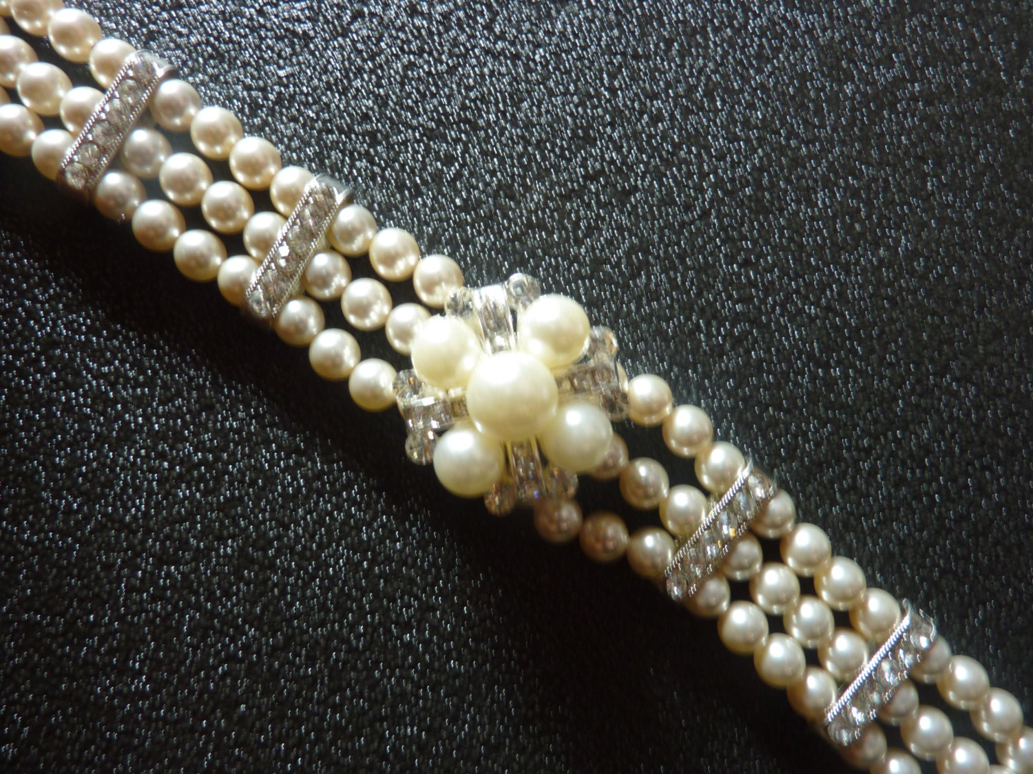Vintage Inspired Pearl Rhinestone Bracelet