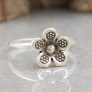 Sterling silver  daisy ring.Artisan handmade.Sunflower hippie.Indian,sun jewelry.Sunflower