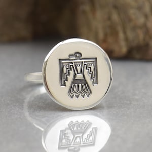 Sterlingzilveren Thunderbird-ring. Ambachtelijk handgemaakt. Ringen voor mannen of vrouwen. Natuurbergring, handgemaakte spiritueel. Vogelring. Vogelliefhebbers