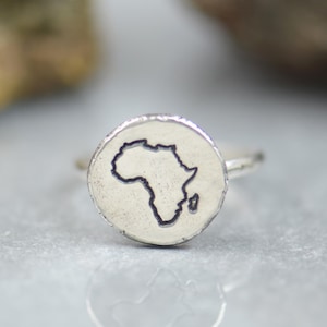 Anillo de África en plata.Pieza artesanal