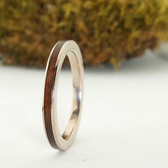 Alliance en or blanc 18 carats et bois de noyer Alliance de mariage et d anniversaire originale et differente Bague en or massif 18 carats Etsy France