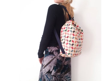 Crossbody and backpack bag. Bag that turns into a backpack. Boho tote bag. Bohemian Print Fabric Bag. Fabric backpack. Handmade shoulder bag