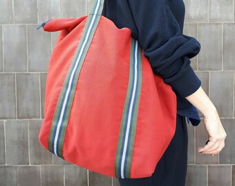 Red sports bag, Red gym bag, Large bag, Handmade fabric bag, Red yoga bag, Womens bag, Tote bag with a zipper, Red shopping bag, Roomy bag