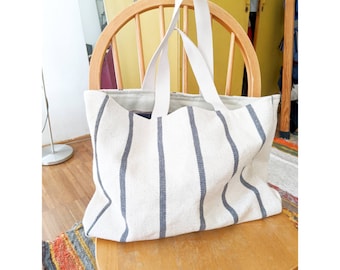 Cotton canvas Beach bag. Large Striped shoulder bag. Beach bag. Tote Bag With zip. Handmade fabric bag. Summer bag.Red stripes bag.Large bag