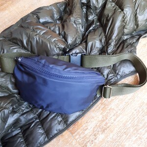 Waterproof bum bag, XL Waist bag, Water resistant bum bag, Waterproof belt bag, Handmade bum bag, Blue fanny pack, Black bum bag image 5