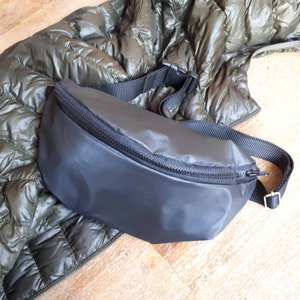 Waterproof bum bag, XL Waist bag, Water resistant bum bag, Waterproof belt bag, Handmade bum bag, Blue fanny pack, Black bum bag image 7