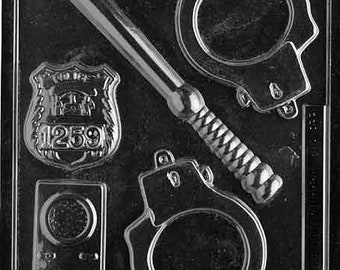 Conjunto de policías Jobs Dimensiones más grandes: 7 3/8 x 3/4 x 3/8 de profundidad Peso: 6 N.º de artículo: J078