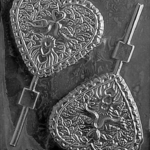 Valentine Large Heart With Doves Lolly Dim 3 3/4 X 4 1/8 X 3/8 Weight: 2.5 Item No. V107