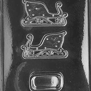 Christmas SMALL SLEIGH POUR Box Dim 3/4 inside box Weight: 2.7 Item No. C164