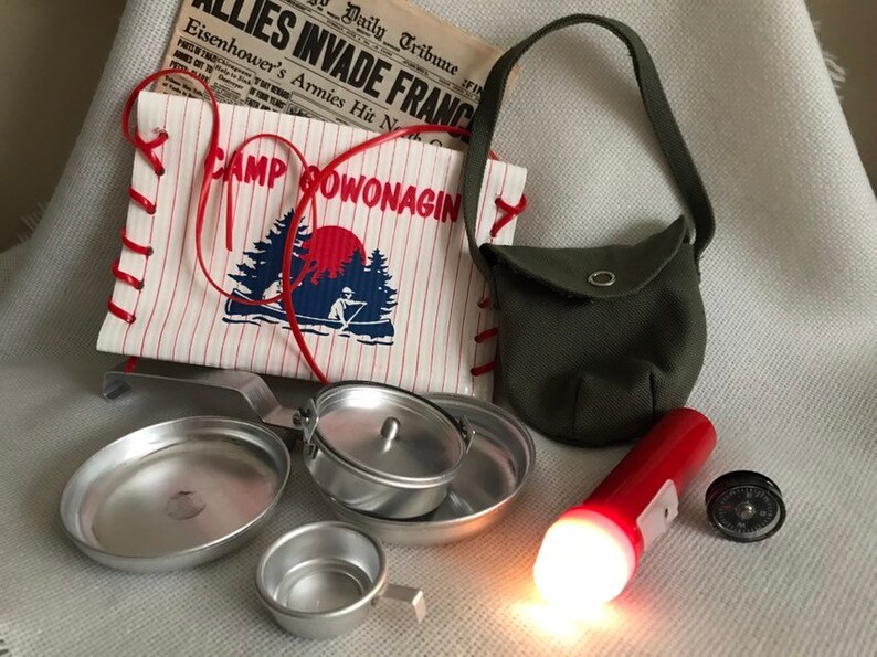 American Girl Pleasant Company Mollys Camping Equipment Complete Set Flashlight Still Works Excellent Vintage Conditionretired