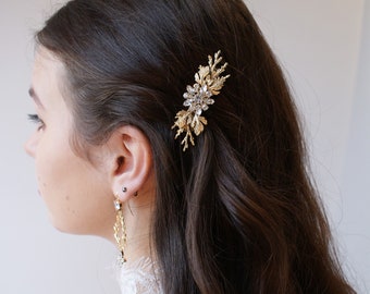 Gold Bridal Hair Comb - Gold Wedding Hair Accessory - Gold Headpiece, Wedding Hair comb - Gold comb with flowers and leaves