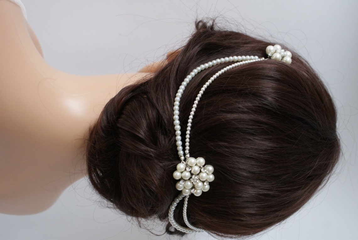headpiece with pearls