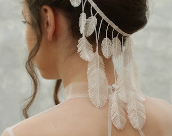 bohemian wedding veil -  silver bridal veil  with feathers - boho veil hair accessory - alternative wedding hair accessory - ivory or gold