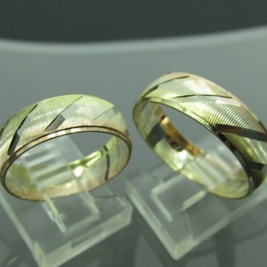 Set of 2 Wedding Bands in 14k Gold