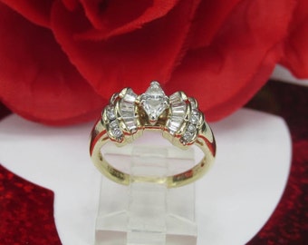 Diamond Engagement Ring in 14k Gold