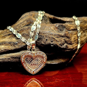 14K Gold Heart with 14K Gold Valentino Chain , Cadena Valentino 14K con Corazón en Oro 14K