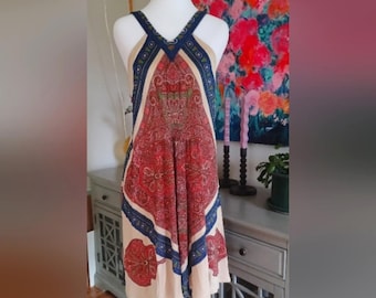 Vestido único abstracto estilo Y2K de Anthropologie