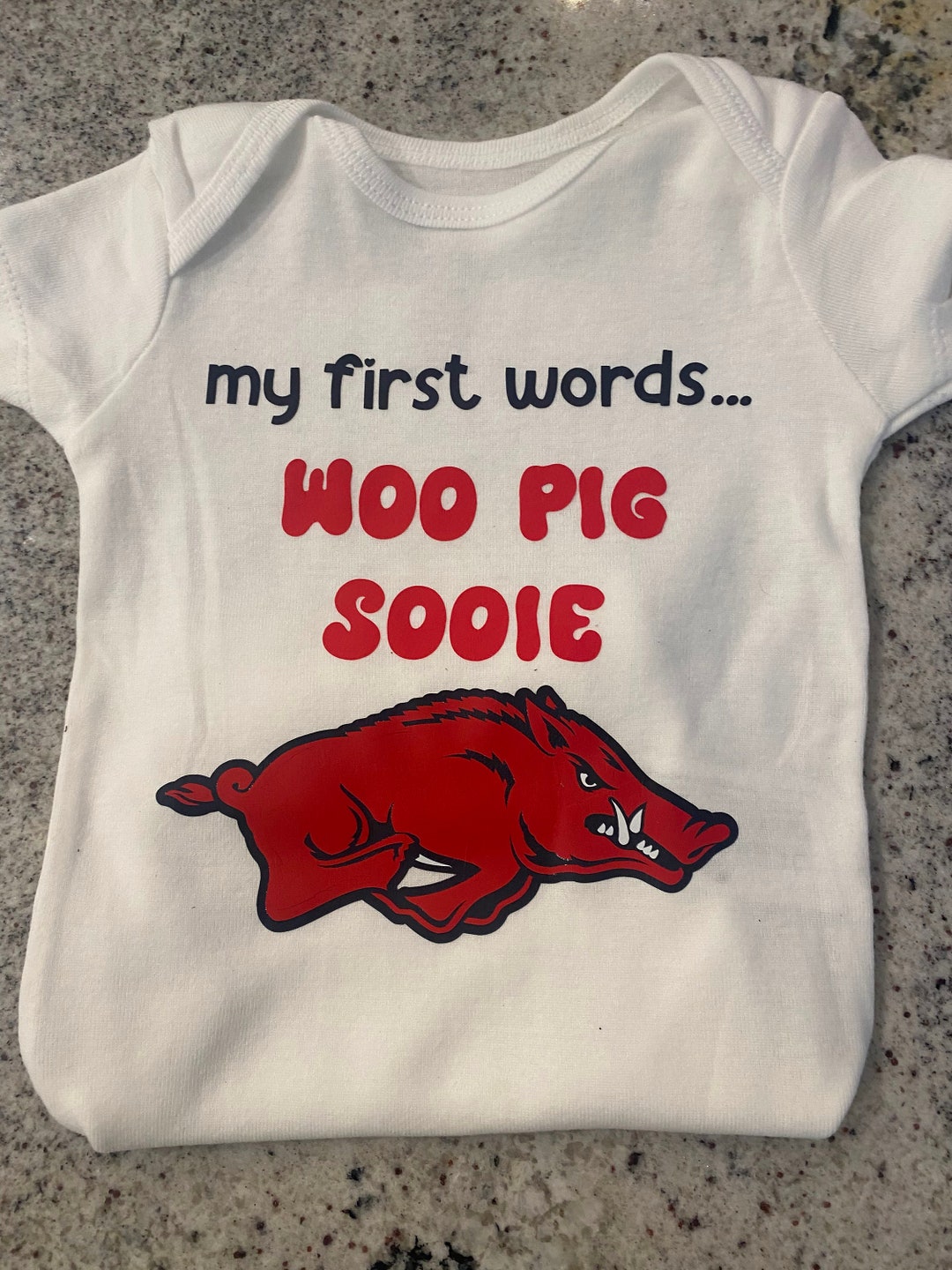 Arkansas Razorbacks Wooo Pig Sooie T-Shirt - 2 Sided Print Men's Short Sleeve Shirt