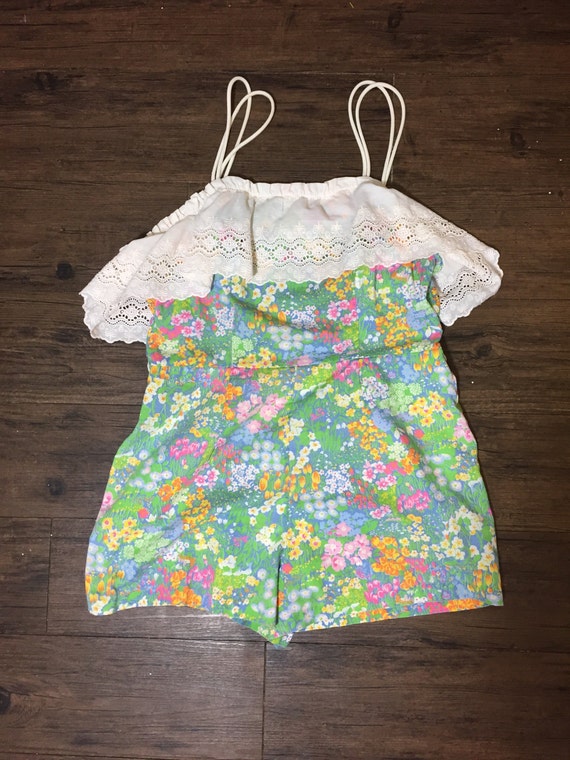 1970s floral romper with lace trim