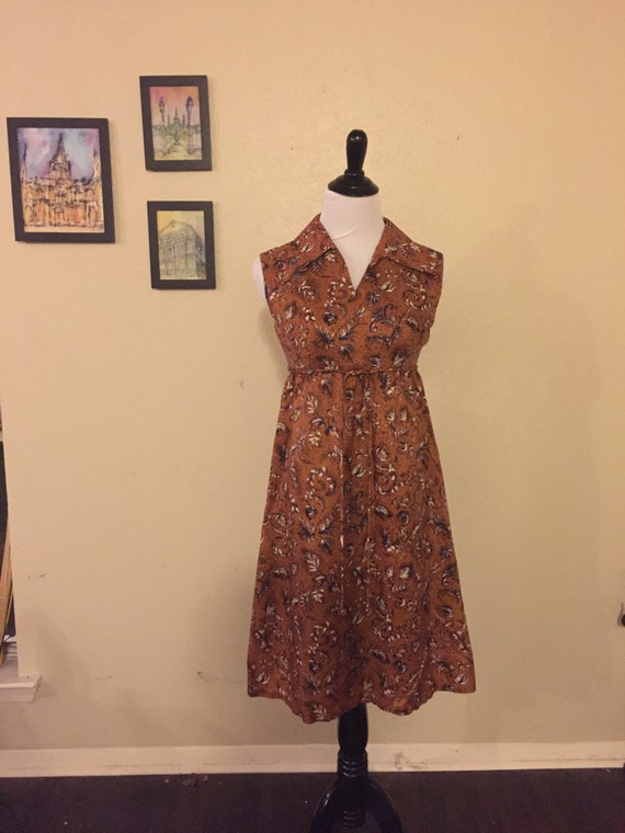 Vintage Leaf Print Dress main image 1