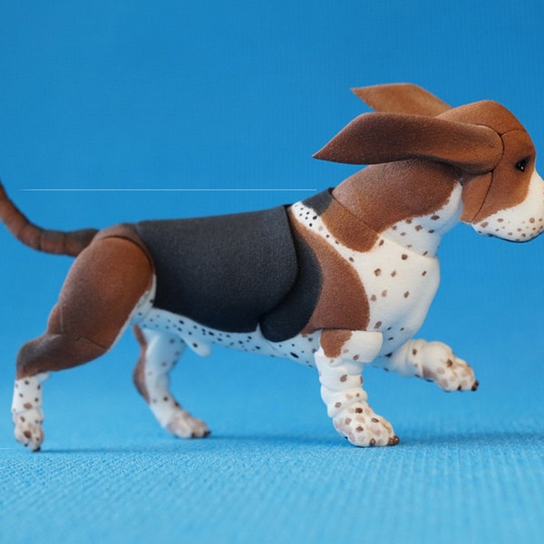 In voorraad. Scharnierend Doll (BDZ) hond-Basset Hound 5 cm bij de schoft