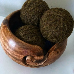 Set of 2 Homemade Dryer Balls 100% Wool image 4