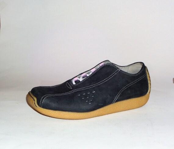 donald j pliner tennis shoes