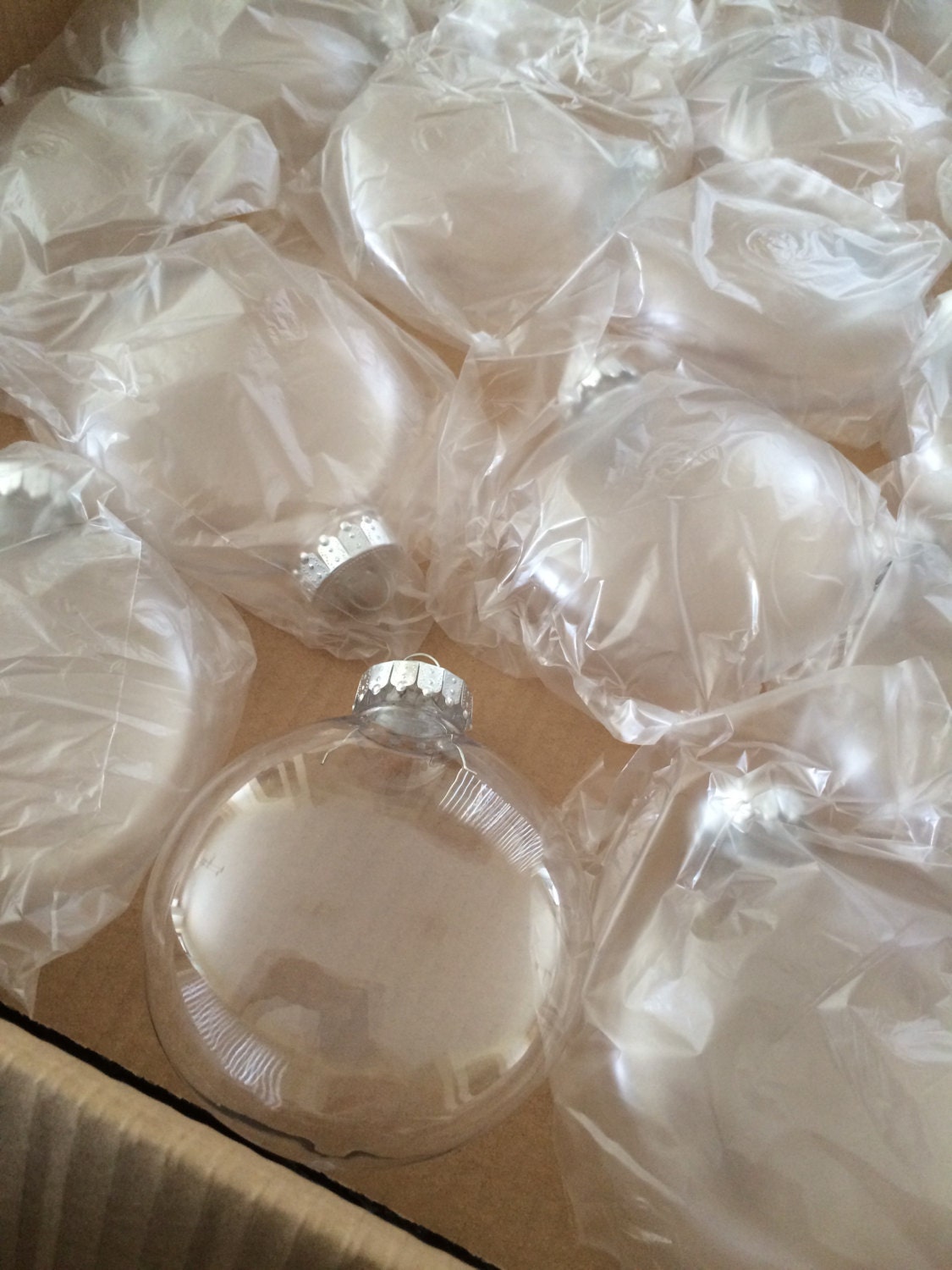 100 mm Plastic Ornaments 30 Pack of Ornaments Fillable Ornament