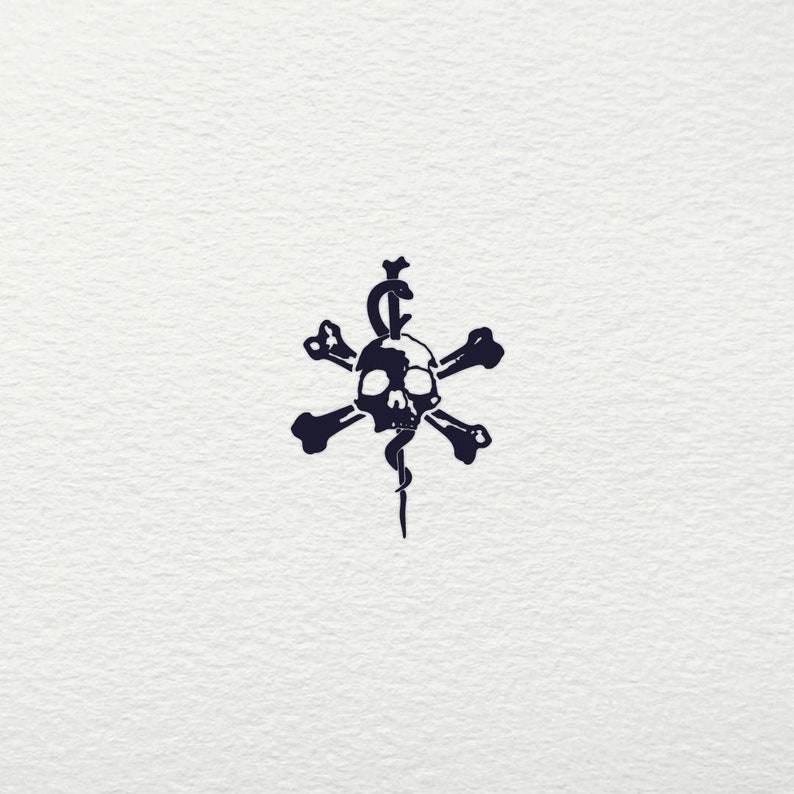 Puede incluir: Una ilustraci&oacute;n en blanco y negro de una calavera y huesos cruzados con una serpiente enroscada alrededor.