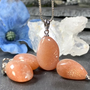 Goldsand Sunstone Pendant- Natural Sunstone pendant